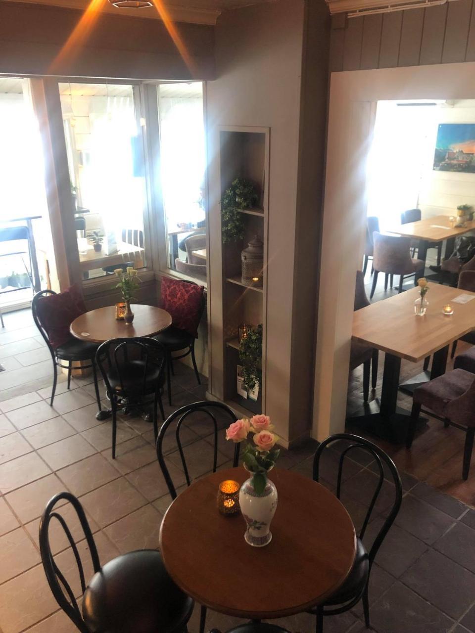 Stryn Kaffebar & Vertshus Экстерьер фото
